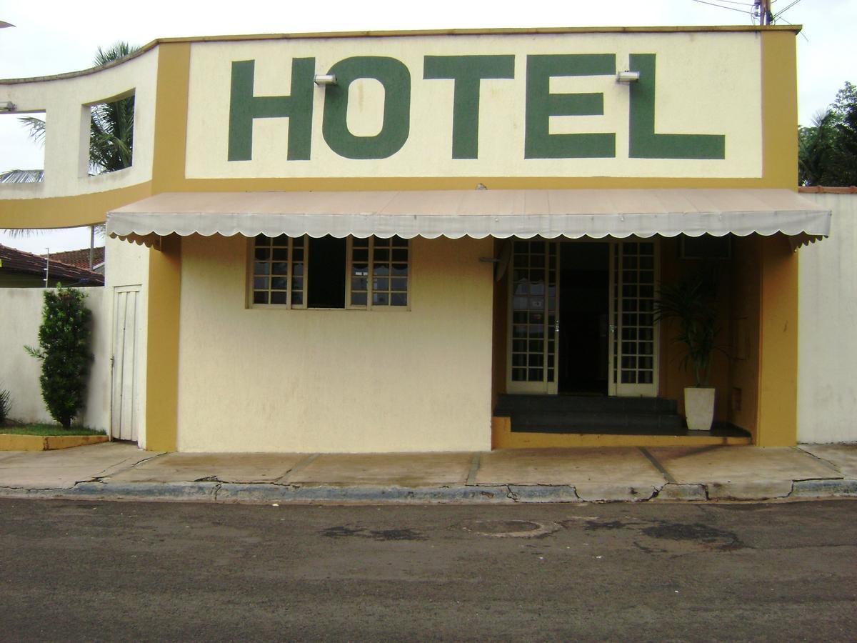 Hotel Colonial Lencois Paulista Bagian luar foto